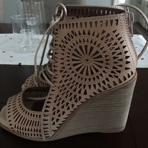 Rayos Perforated Wedge Sandal